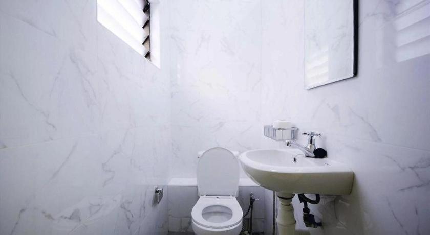 Capsule@hive Bugis Hostel *
